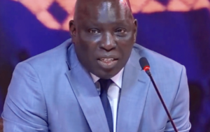 Lire la suite à propos de l’article Madiambal Diagne envoie une  “pique” aux journalistes,  Amadou Ba de Pastef s’en offusque.