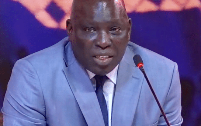 You are currently viewing Madiambal Diagne envoie une  “pique” aux journalistes,  Amadou Ba de Pastef s’en offusque.