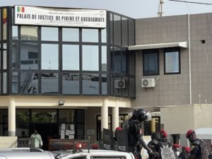 Lire la suite à propos de l’article Expresso : Les licenciements suspendus par la direction suite à l’intervention de l’État.