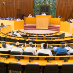 Lire la suite à propos de l’article Assemblée nationale : « Des millions de francs CFA proposés aux députés de Wallu Sénégal pour leur ralliement ».