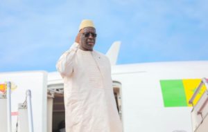 Lire la suite à propos de l’article Le Président de la République Macky Sall a quitté Dakar pour Tunis ce vendredi.