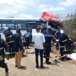Lire la suite à propos de l’article Bargny : Un accident mortel emporte 03 passagers et fait plusieurs blessés.