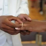 Lire la suite à propos de l’article Un homme fraichement divorcé détruit tous les meubles et matériels de son ex épouse.
