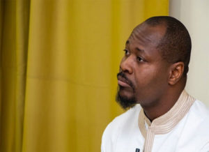 Lire la suite à propos de l’article Guy Marius Sagna à Macky Sall : « L’argent avec lequel vous avez corrompu les Maires aurait pu servir à payer les soldats de la Santé ».