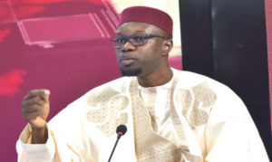 Lire la suite à propos de l’article Ousmane Sonko face à Adji Sarr : La Justice Internationale invitée à intervenir.