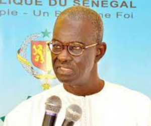 Lire la suite à propos de l’article Election HCCT: Le président de la CENA en visite au niveau des bureaux de vote de Dakar.