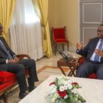 Lire la suite à propos de l’article Direct Palais:  Remaniement du Gouvernement, Macky Sall et Amadou Ba en tête-à-tête.