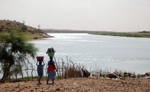 Lire la suite à propos de l’article Kolda: Un homme de 42 ans emporté par les eaux du fleuve.