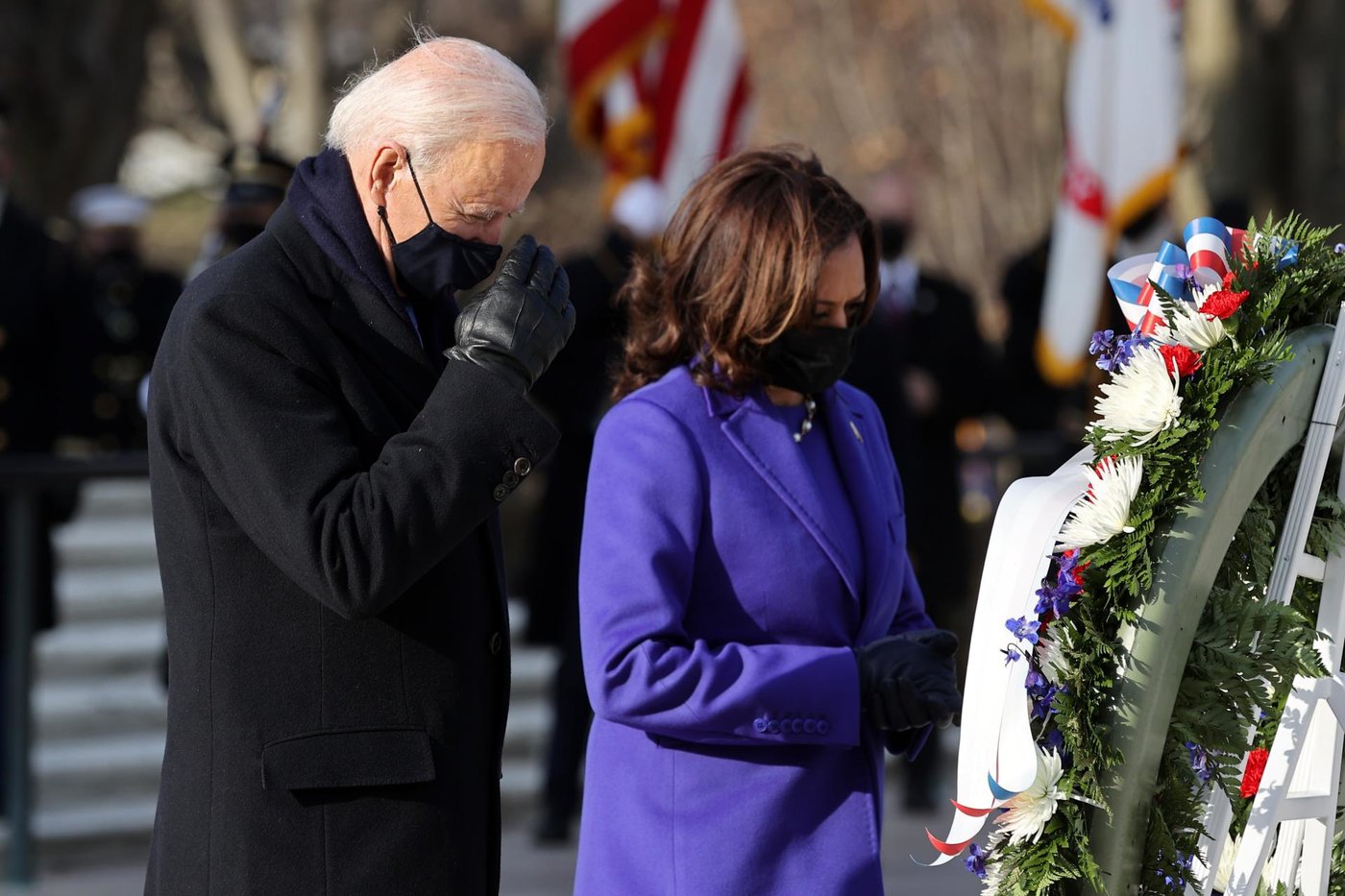 You are currently viewing Angleterre: Joe Biden se recueille devant le cercueil d’Elizabeth II.