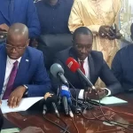 Lire la suite à propos de l’article Économie Numérique: Yankhoba Diatta passe le relai à Me Moussa Bocar Thiam.