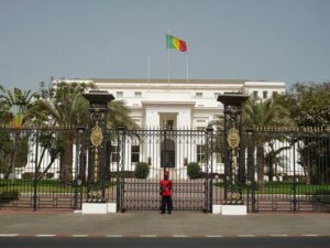Lire la suite à propos de l’article Direct Palais: Nomination Premier Ministre, Nouveau Gouvernement, Macky Sall déjà arrivé.