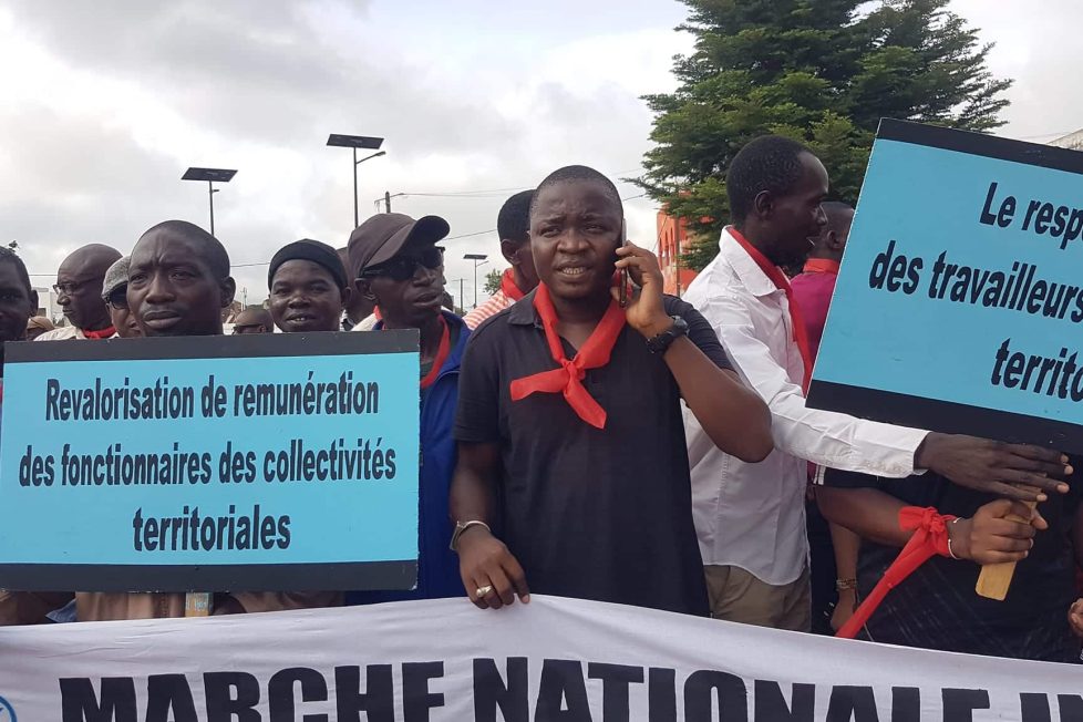 You are currently viewing Grève générale: Les travailleurs bloquent les collectivités territoriales pour 72 heures.