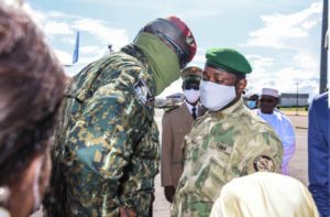 Lire la suite à propos de l’article Les colonels Doumbouya et Goita unissent leurs forces face à la Cedeao.