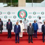 Lire la suite à propos de l’article Guinée: La Cedeao interdit de voyage à tous les membres du gouvernement.