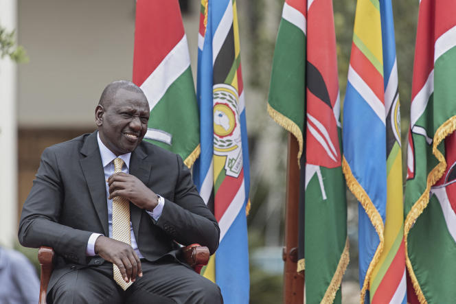 Lire la suite à propos de l’article Kenya: des blessés dans une bousculade avant l’investiture du président William Ruto.