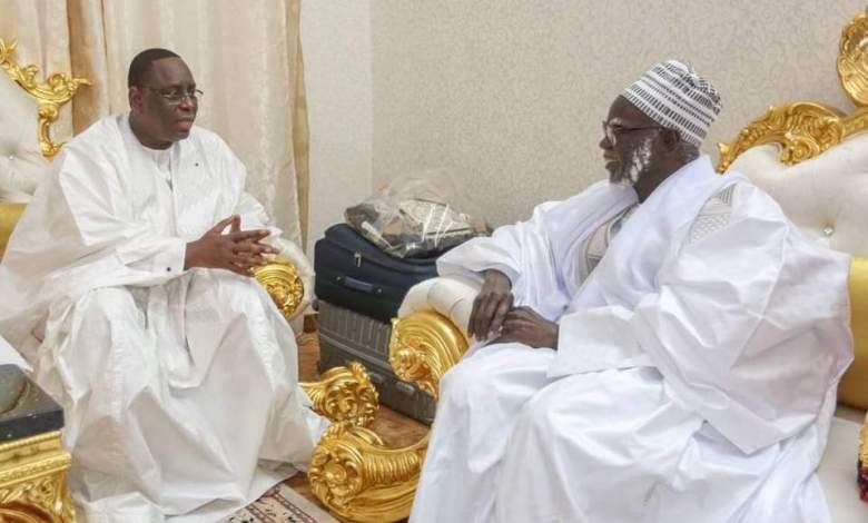 Lire la suite à propos de l’article Le Chef de l’État Macky Sall reçu par la Khalif général des mourides Serigne Mountakha Mbacké.