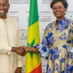 Lire la suite à propos de l’article Ministère de l’Économie: Amadou Hott passe les manettes à Oulimata Sarr.