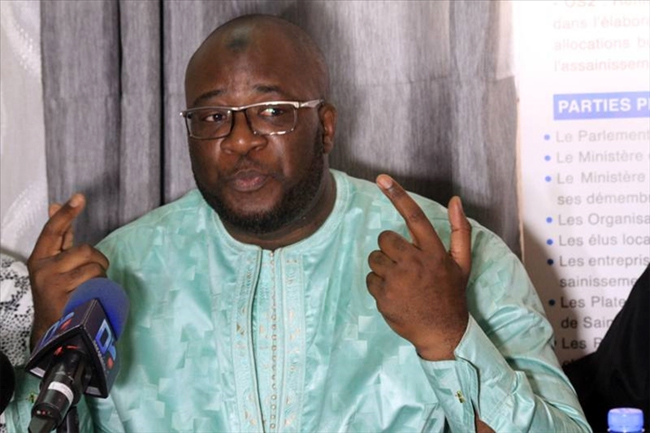 You are currently viewing Groupes parlementaires : Birahim Seck met en garde l’inter-coalition