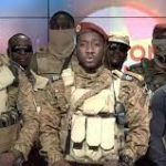 Lire la suite à propos de l’article Burkina Faso: pour faire face à la menace terroriste, l’armée recrute 50 000 volontaires.