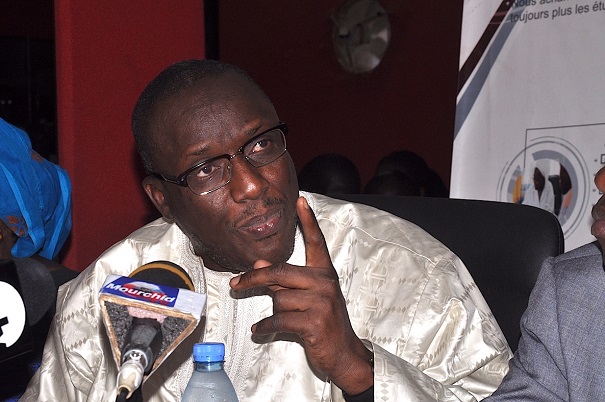 You are currently viewing Dr Cheikh Oumar Hann : Mimi Touré? C’est zéro apport pour le parti…