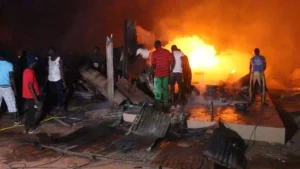 Lire la suite à propos de l’article Kolda : plusieurs millions emportés au marché central par un violent incendie