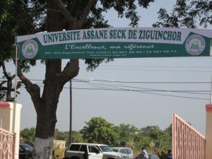 Lire la suite à propos de l’article UASZ : Le recteur retire sa plainte.