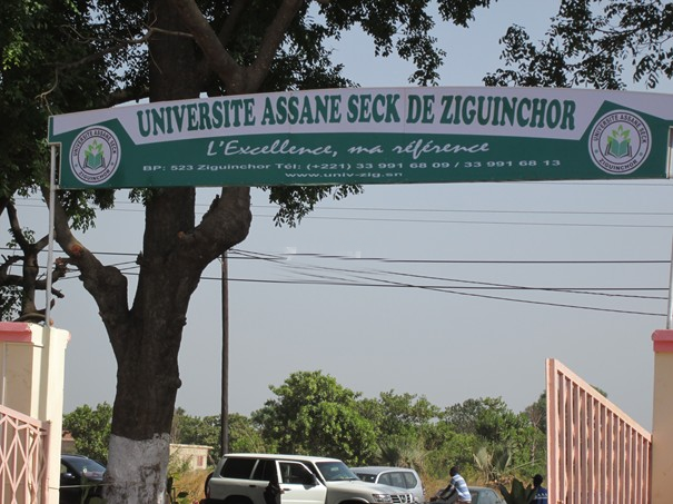 You are currently viewing UASZ : Le recteur retire sa plainte.