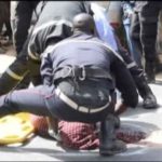 Lire la suite à propos de l’article Drame à Ziguinchor : Un Camion de la Police tue un homme.