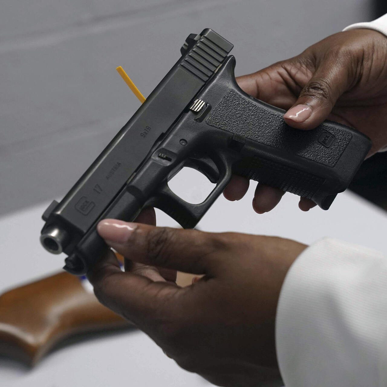 You are currently viewing Louga : Filé pour vol de bétail,  il subtilise  l’arme du gendarme.