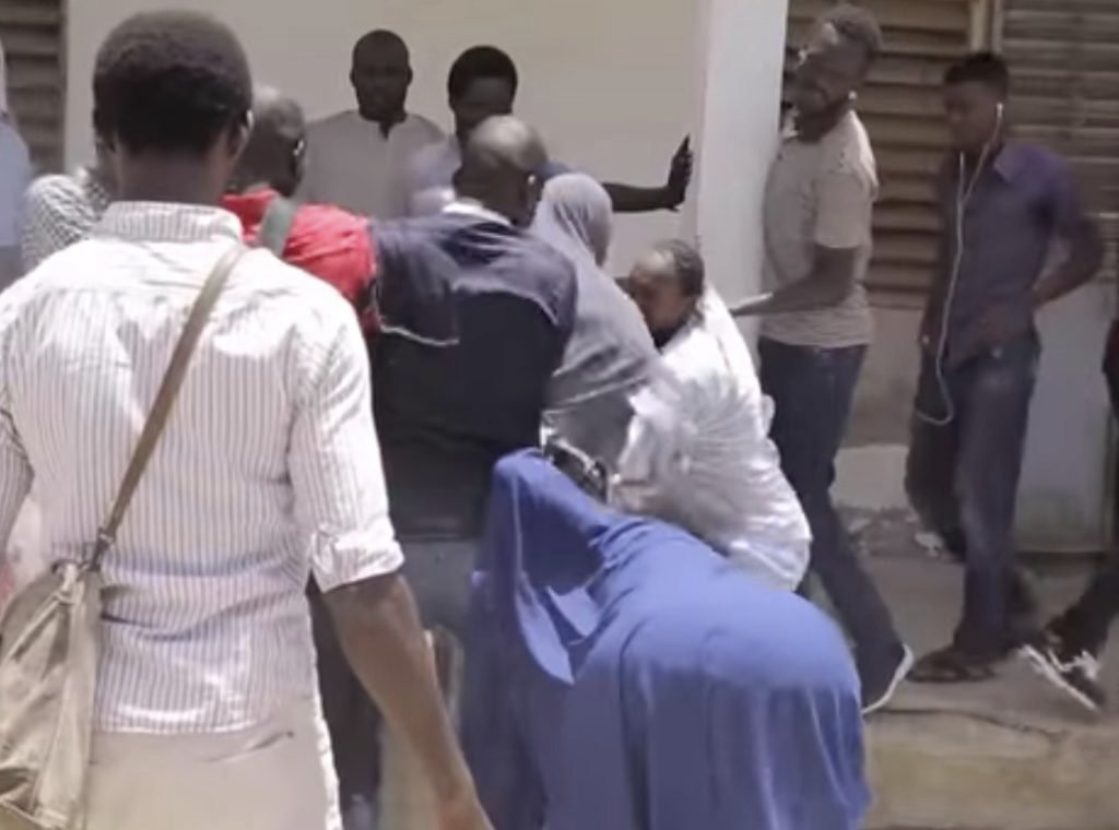 You are currently viewing Il renverse un piéton et le…tabasse.