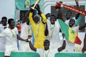 Lire la suite à propos de l’article Beach Soccer : Les champions reviennent ce Dimanche.