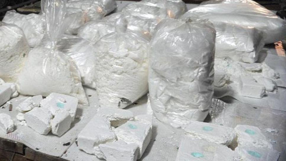 You are currently viewing Drogue : Saisie record de 300 Kg de cocaïne par la douane.
