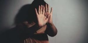 Lire la suite à propos de l’article Une femme violentée par un agent des impôts et domaines