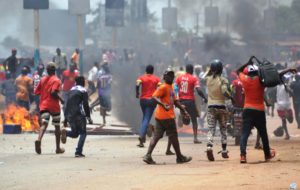 Lire la suite à propos de l’article Guinée : 3 morts dans les manifestations.