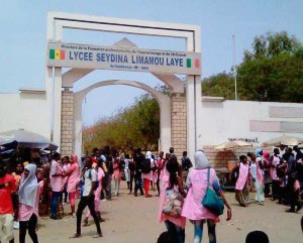 You are currently viewing Lycée Limamoulaye : La vétusté inquiète.