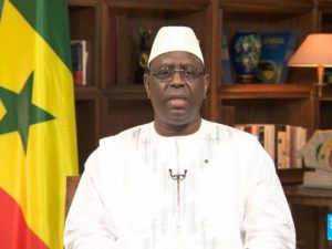 Lire la suite à propos de l’article Gamou : Macky Sall presente ses voeux.