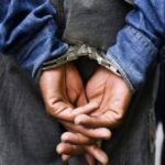 Lire la suite à propos de l’article Arnaque : il tombe avec 20 cartes Sim, 2 passeports et une dizaine de cartes d’identités.