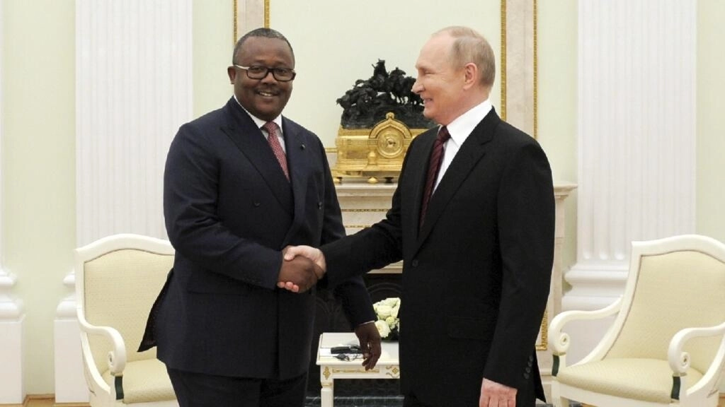 You are currently viewing Ukraine: Umaro Sissoco Embalo en ambassadeur de paix entre la Russie et l’Ukraine.