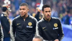 Lire la suite à propos de l’article Mediapart : Accusé de payer pour salir l’image de ses joueurs, dont Mbappé, le PSG réfute