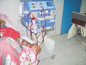 Lire la suite à propos de l’article Macky « assiste » les hémodialysés.