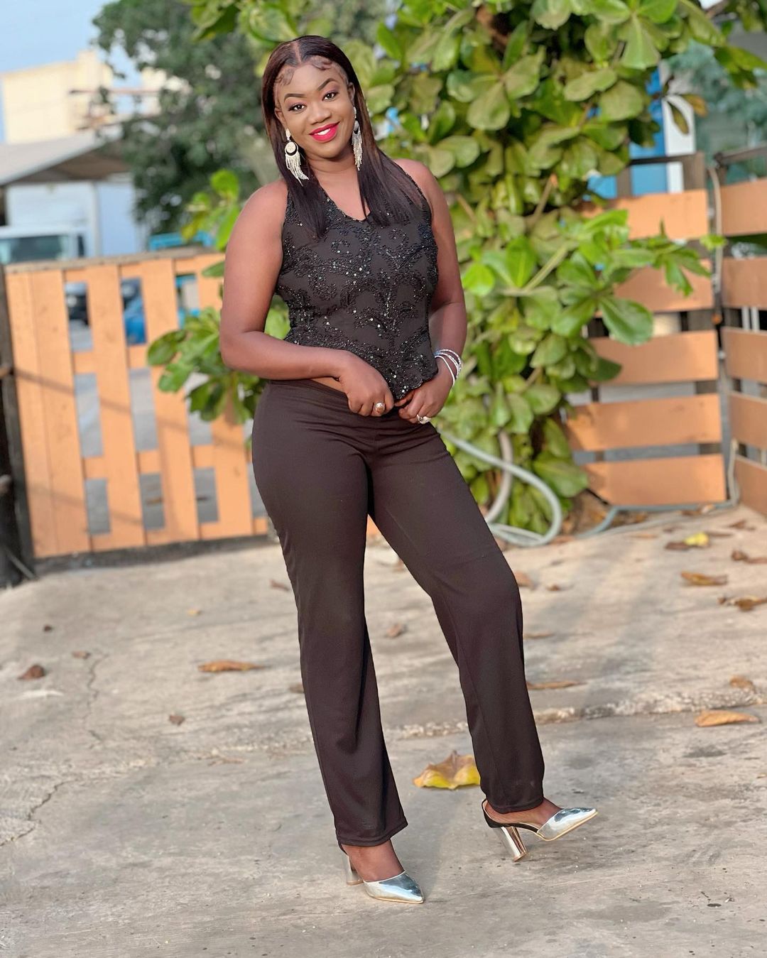 You are currently viewing Chic, Sophia Thiam fait jaser la toile (Photos)