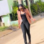 Lire la suite à propos de l’article Nafi Diéye de la Sen TV enflamme la toile avec son Sagnsé (Photos)