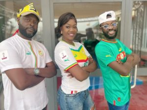 Lire la suite à propos de l’article Qatar 2022: Sénégal vs Equateur:  Les animateurs de la 2stv s’y mettent(photos)