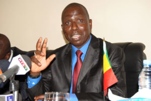 Lire la suite à propos de l’article Audition de Sonko : L’ancien Procureur Aliou Ndao et Malick Gackou lui apportent leurs soutiens.
