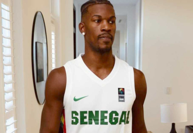 You are currently viewing NBA : La star Jimmy Butler soutient les lions.