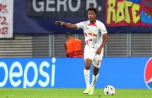Lire la suite à propos de l’article Foot : Abdou Diallo passe dans… l’entre jeu.