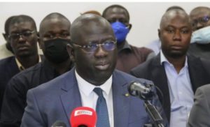 Lire la suite à propos de l’article Task Force APR : La société civile est politique et Sonko refuse la vérité.