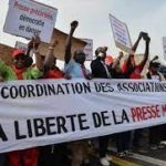 Lire la suite à propos de l’article Libération de Pape Alé : Les journalistes en ordre de bataille.