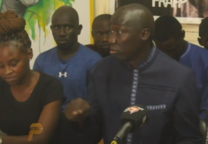 Lire la suite à propos de l’article Dame Mbodj fait des révélations fracassantes sur l’arrestation de Pape Ale Niang (PUBLIC TV)