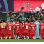 Lire la suite à propos de l’article Qatar : Les joueurs iraniens refusent de chanter l’hymne national.